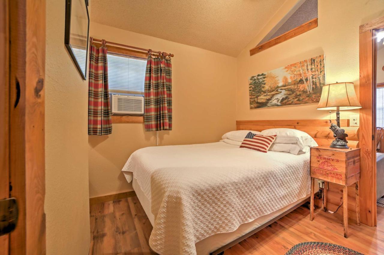 Branson Cabin With Deck Near Table Rock Lake! ภายนอก รูปภาพ