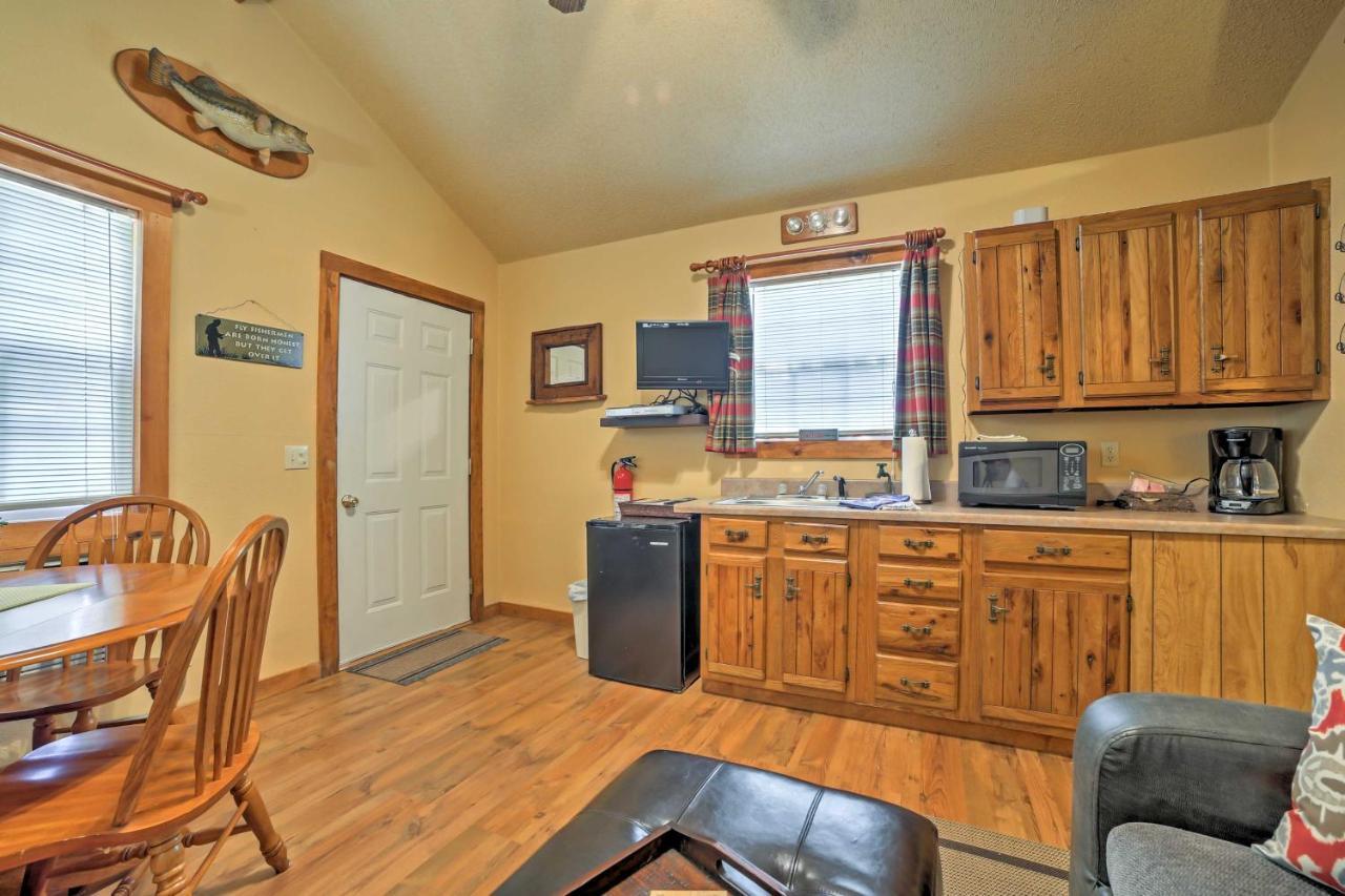 Branson Cabin With Deck Near Table Rock Lake! ภายนอก รูปภาพ