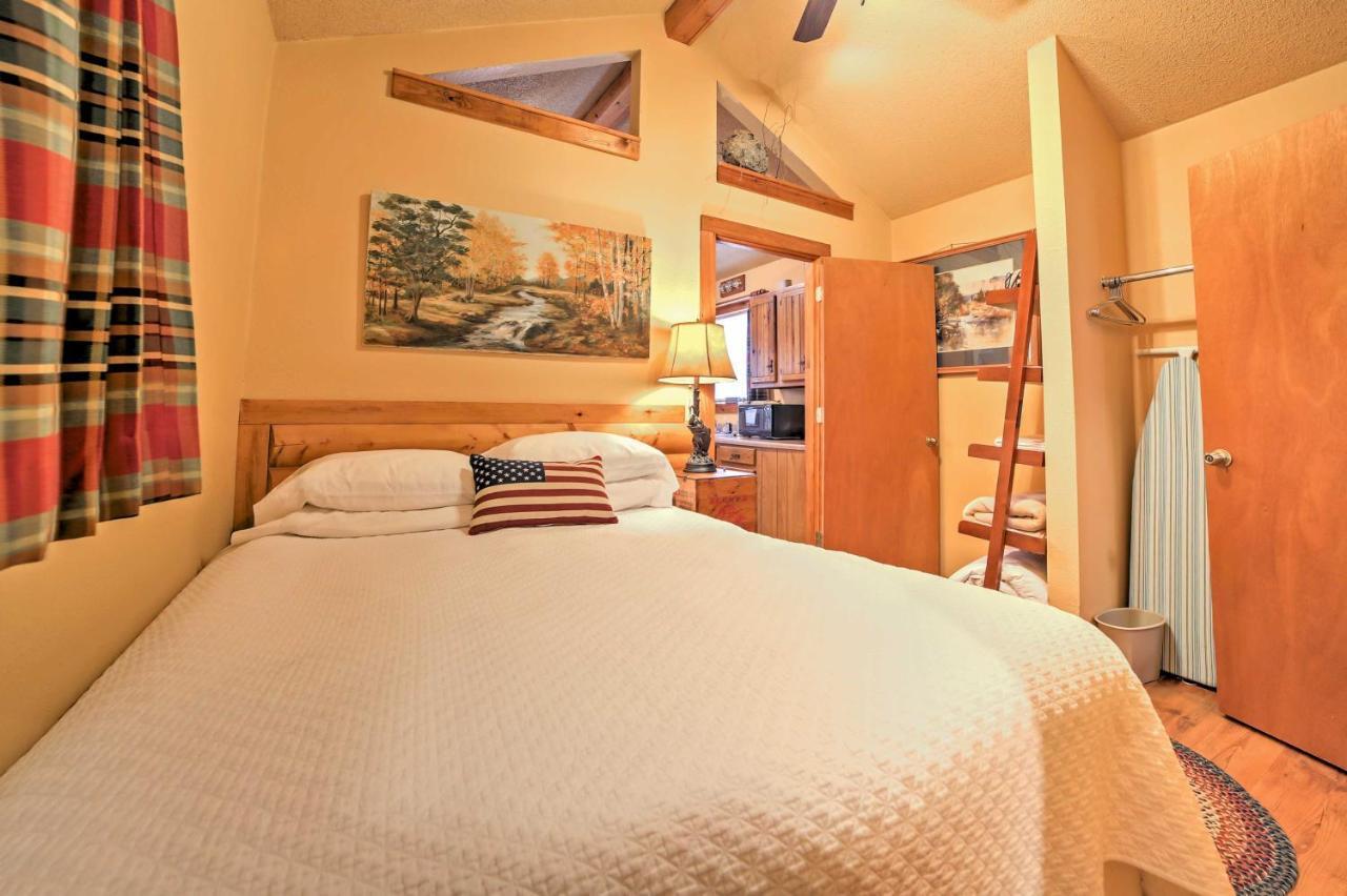 Branson Cabin With Deck Near Table Rock Lake! ภายนอก รูปภาพ
