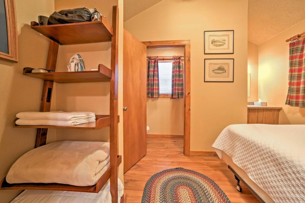 Branson Cabin With Deck Near Table Rock Lake! ภายนอก รูปภาพ